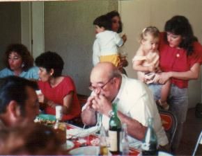 Abu sufriendo 1990