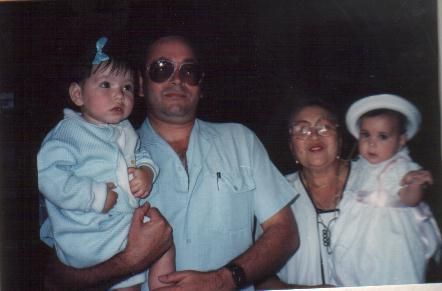 Carola Gonza Abuelita y Gaby Febrero de 1992